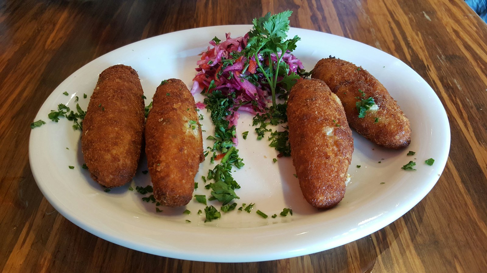 Croquetas congeladas en freidora de aire: sin que se abran