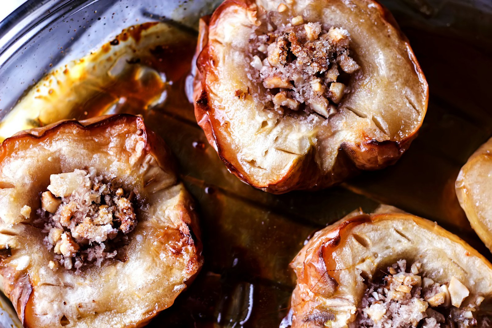 Manzanas asadas en freidora de aire: el postre de otoño en 18 minutos
