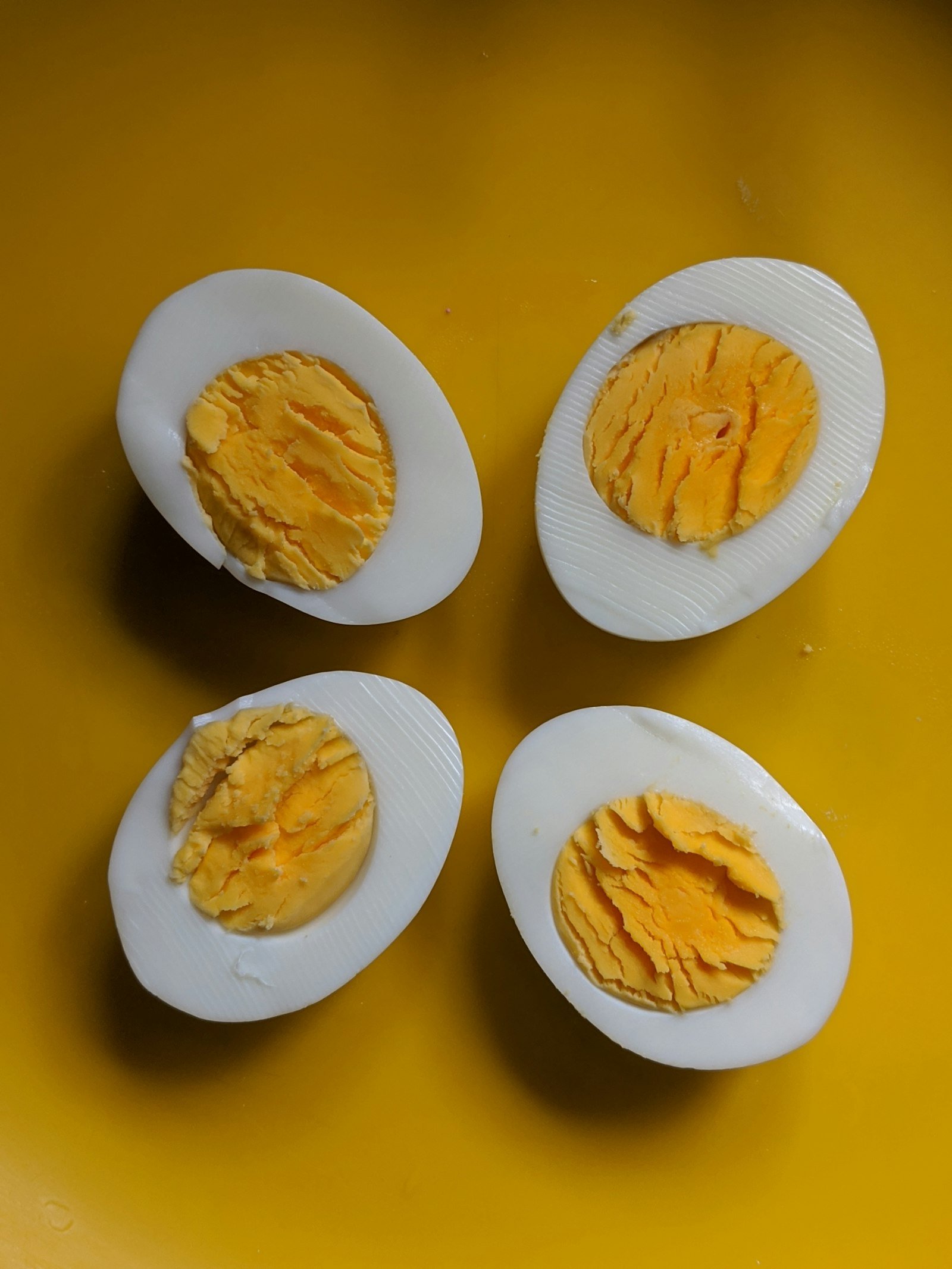 Huevos cocidos en freidora de aire: duros o mollet, sin agua